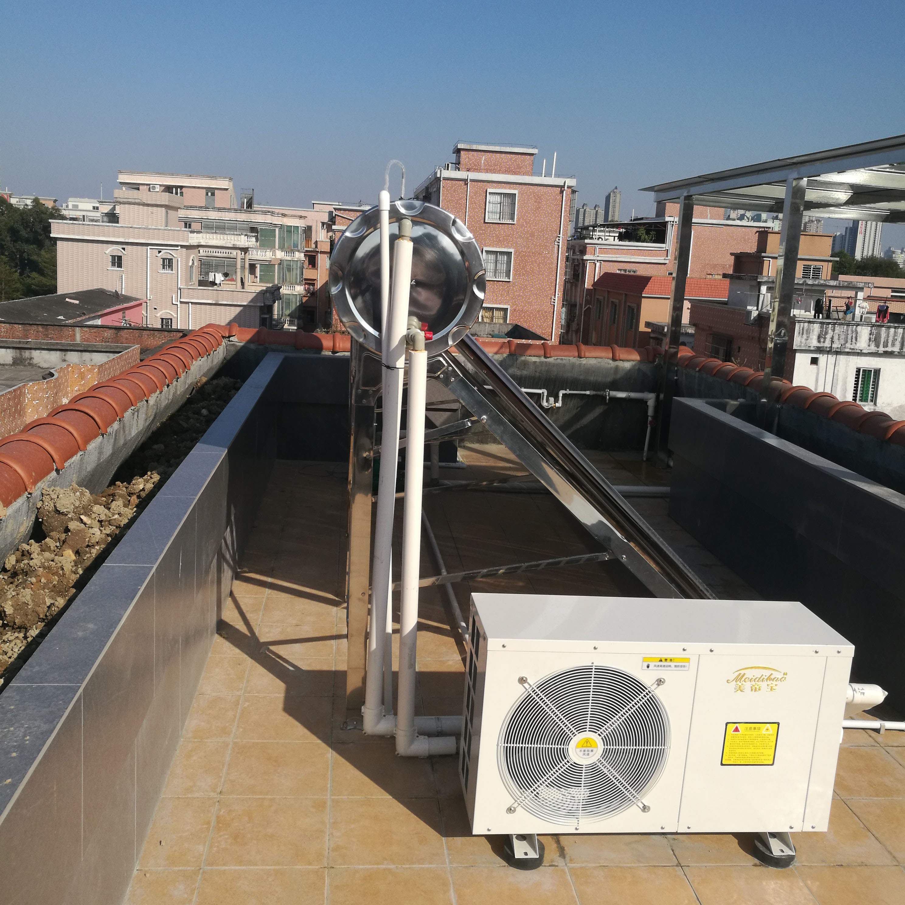 空氣能配太陽能熱水器0032