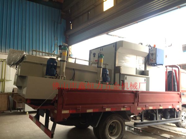 立體蝕刻機配套設(shè)備出貨！