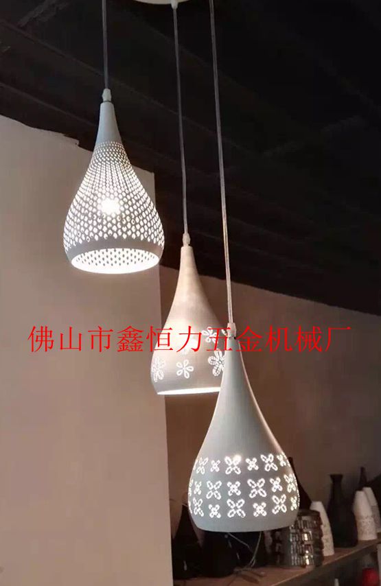 立體蝕刻機配套設(shè)備出貨！