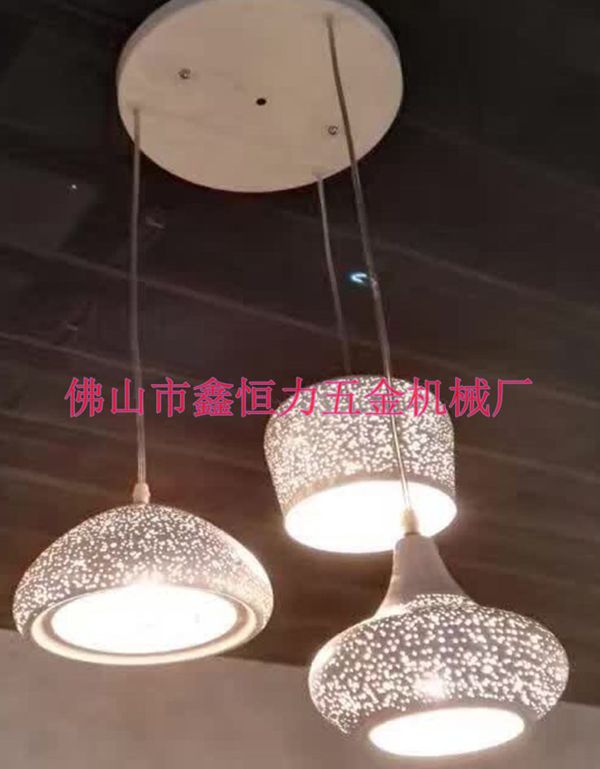 立體蝕刻機配套設(shè)備出貨！