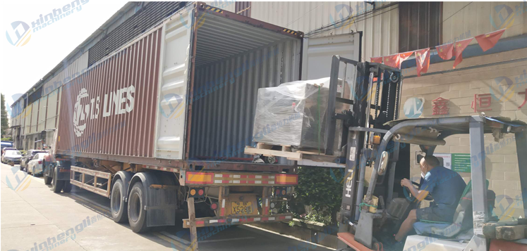 印度客戶定制金屬蝕刻機裝柜出貨!